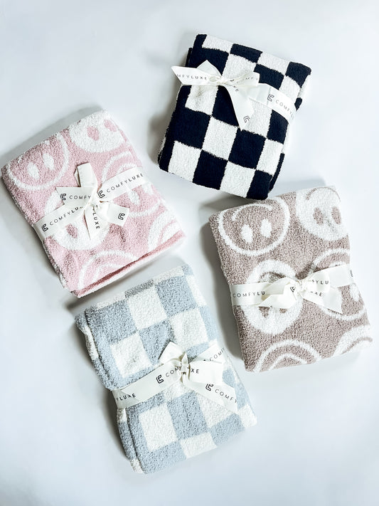 HAPPY HUGS BLANKET