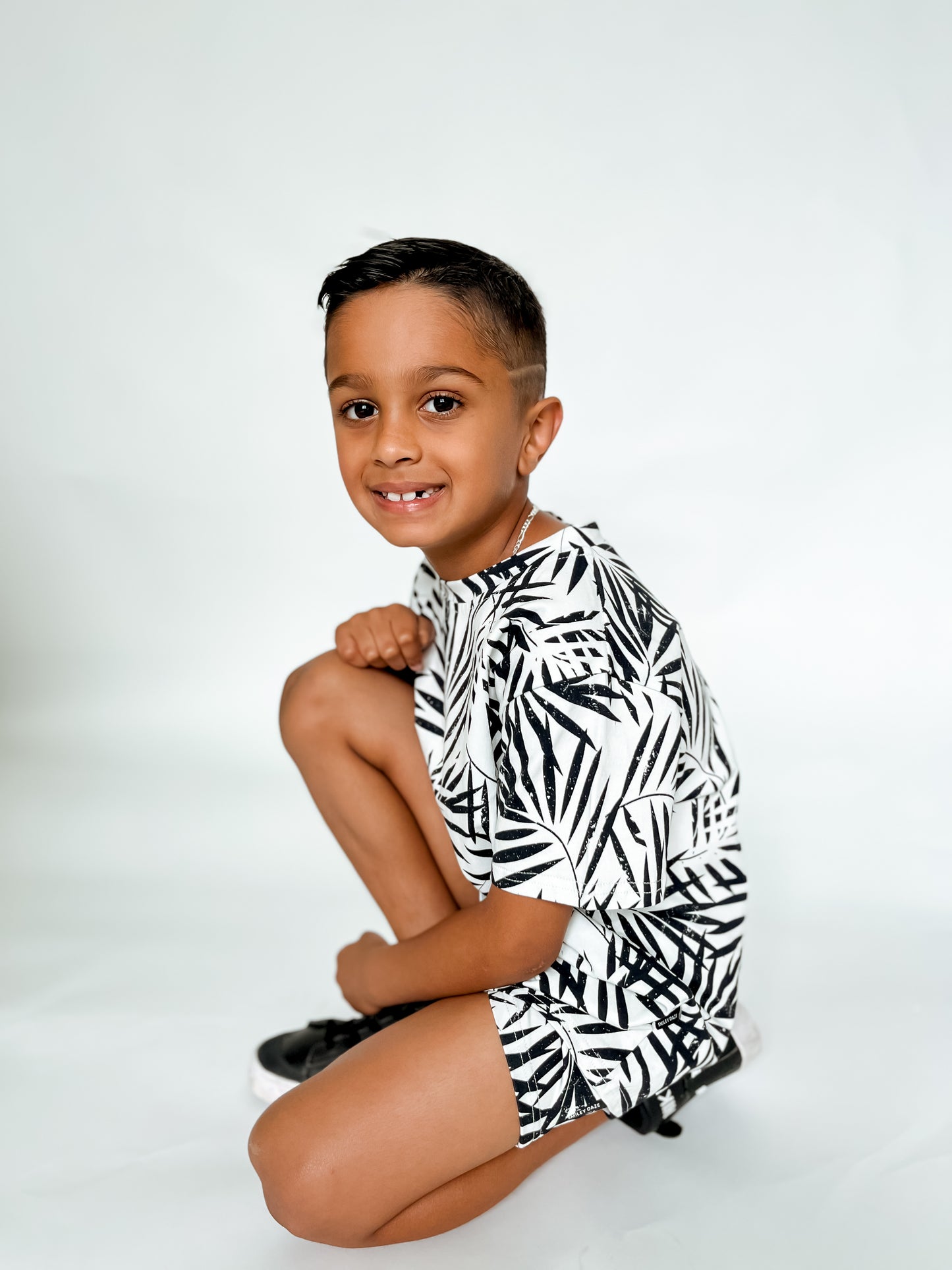 PALM PARADISE SHORTS SET