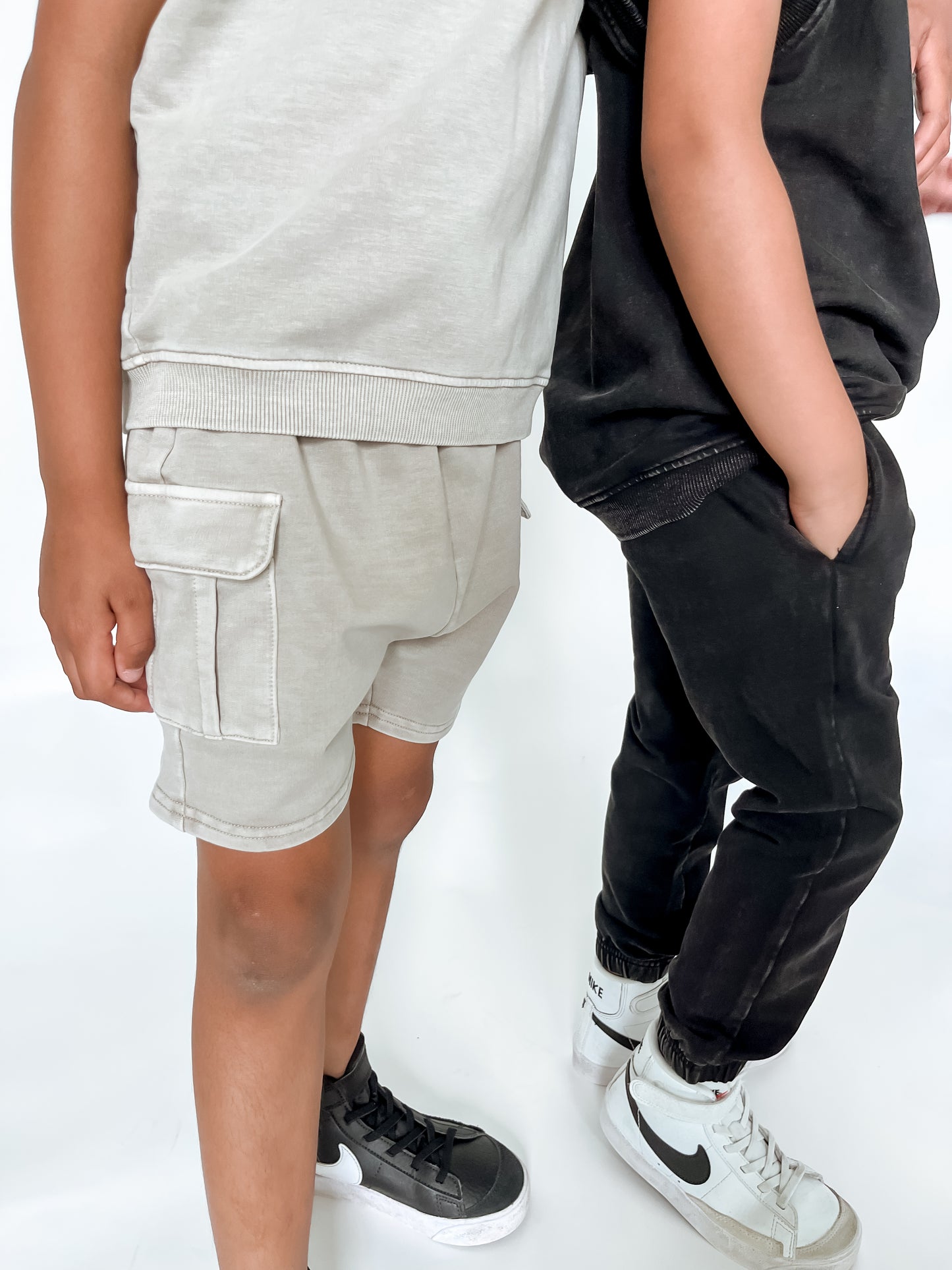 OFF DUTY WASHED CARGO SHORTS