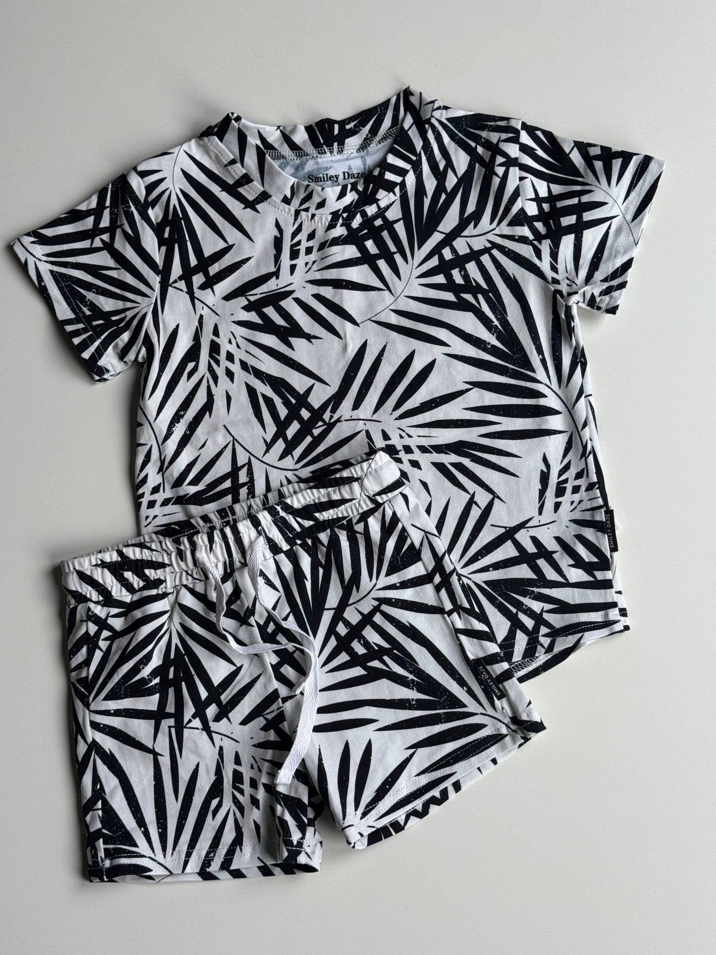 PALM PARADISE SHORTS SET