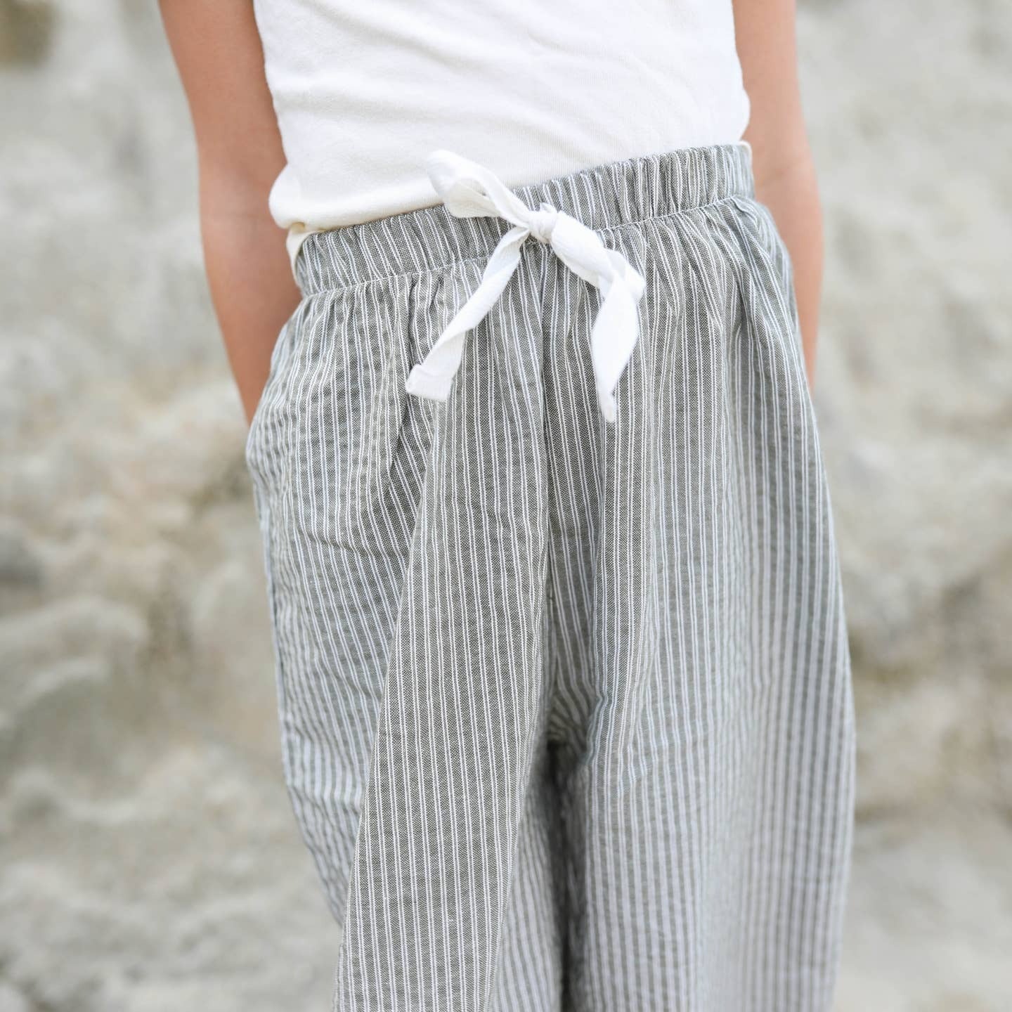 SEASIDE STRIPES ANKLE PANTS