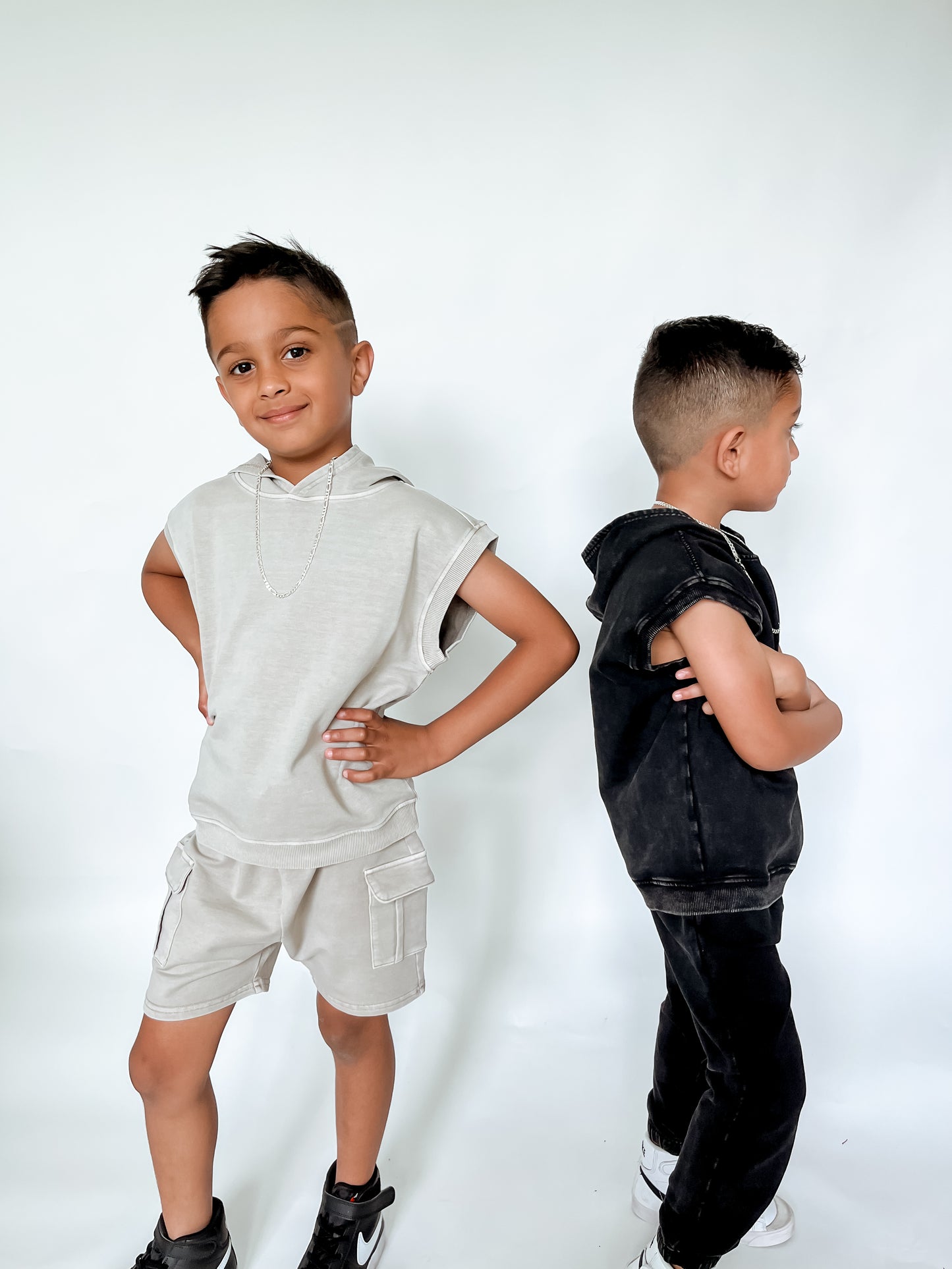 OFF DUTY SLEEVELESS WASHED HOODIE